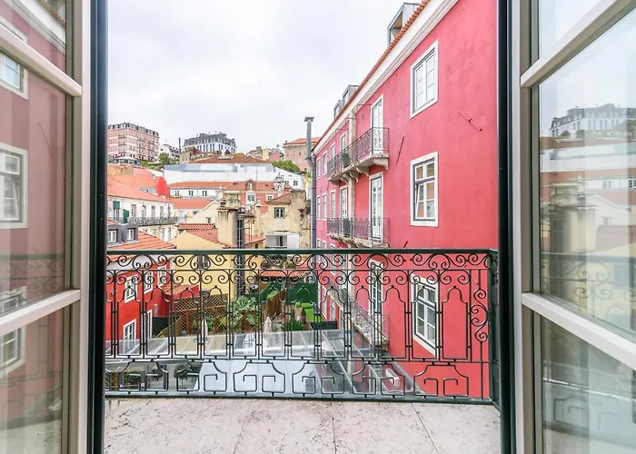 Modern Flat In Downtown Lisbon By Lovelystay
